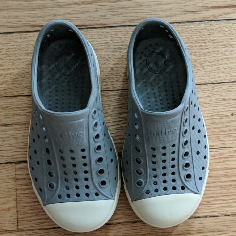Native grey unisex shoes